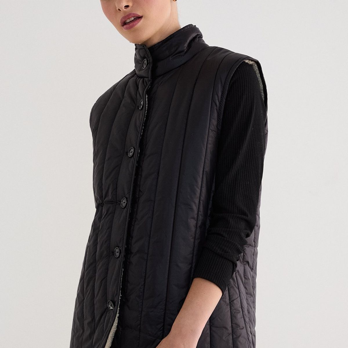 ASH - Parka Sin Mangas Negra Mujer Ash