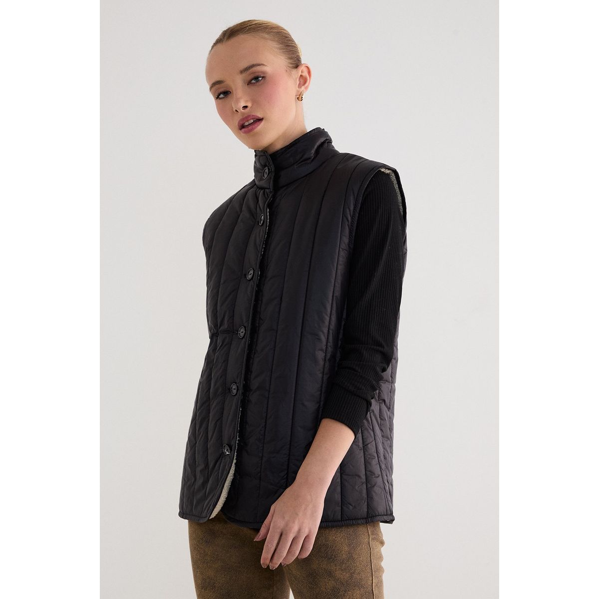 ASH - Parka Sin Mangas Negra Mujer Ash