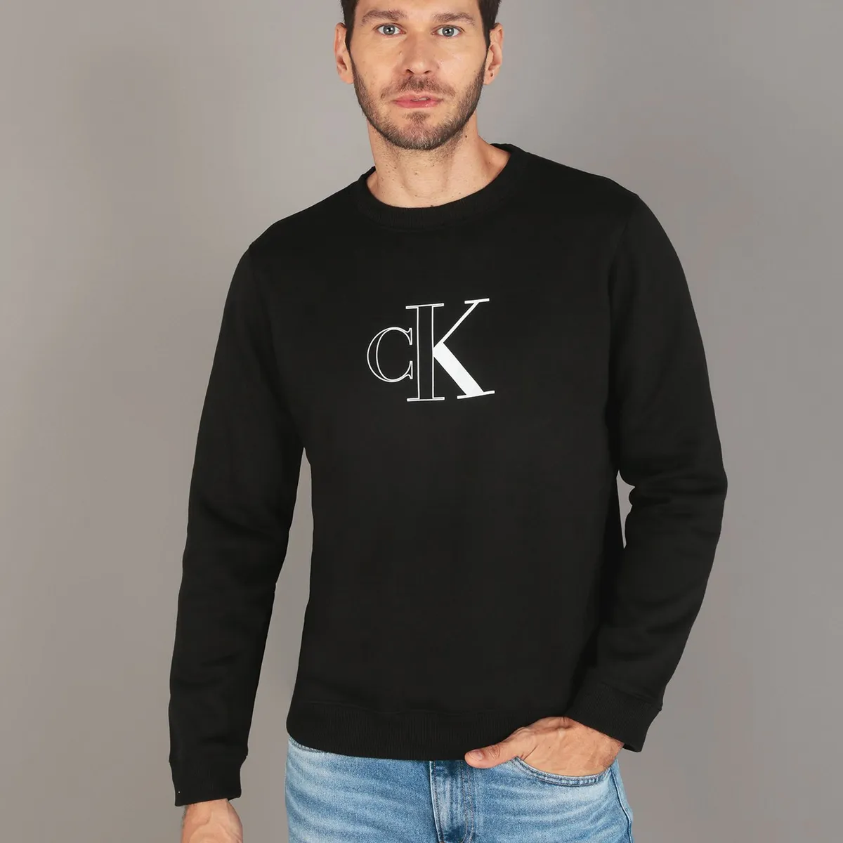 CALVIN KLEIN - Polerón Outline Monologo Negro Calvin Klein