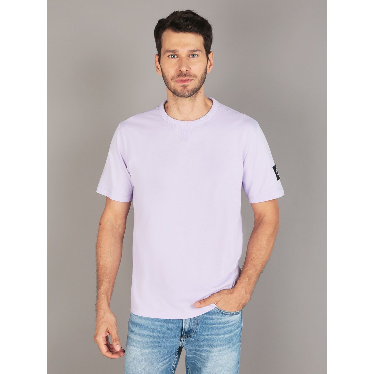 CALVIN KLEIN - Polera Badge Regular Lila Calvin Klein