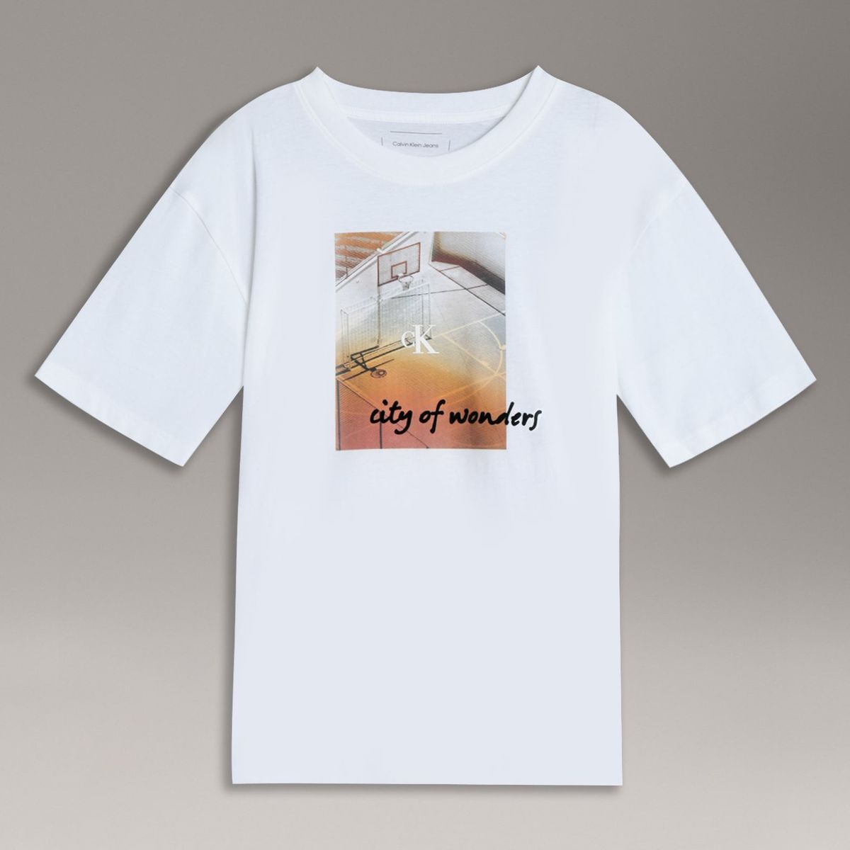 CALVIN KLEIN - Polera Niño City Scene Relaxed Blanco Calvin Klein