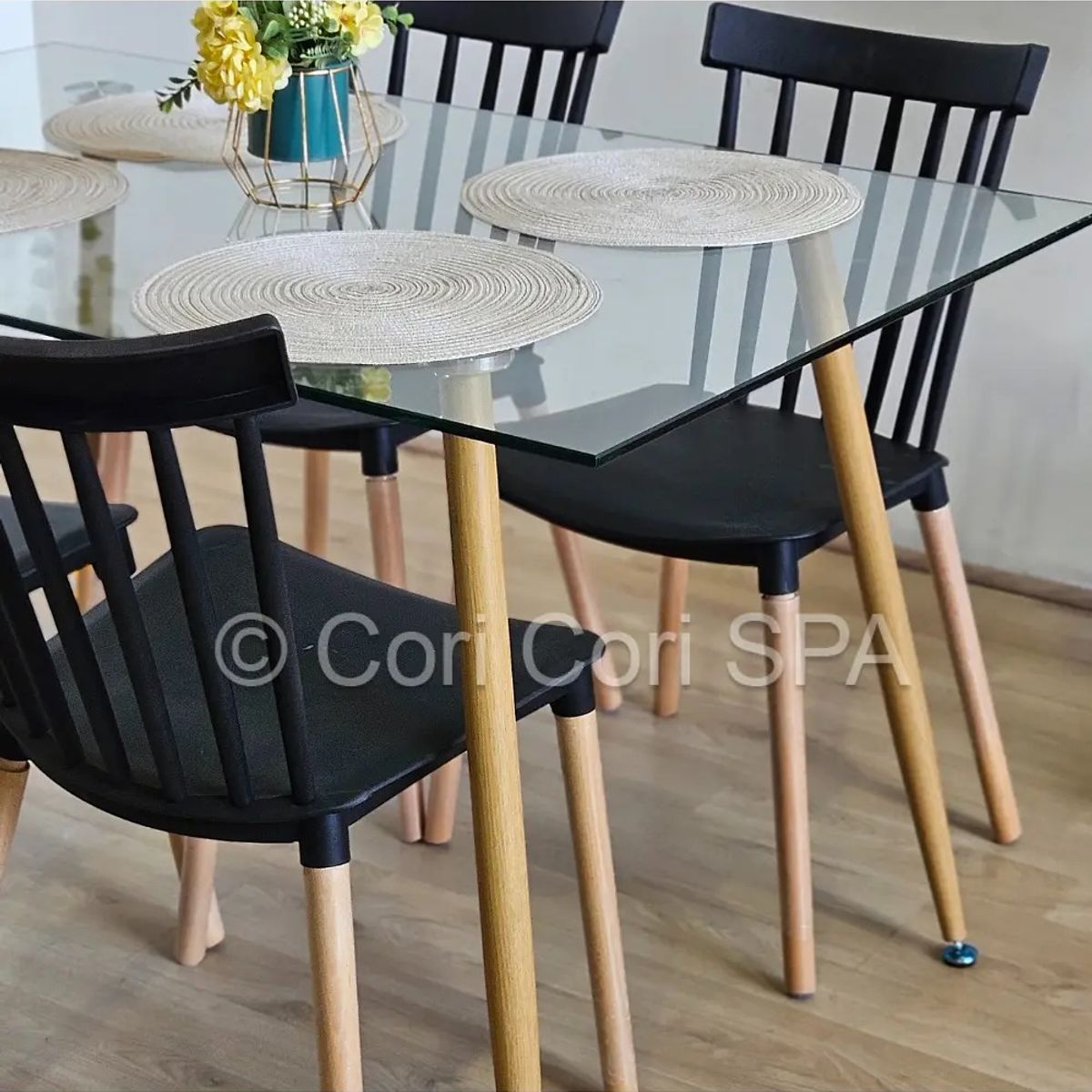 CORI CORI - Juego de Comedor Vidrio 120x80cm + 4 Sillas Windsor Negro