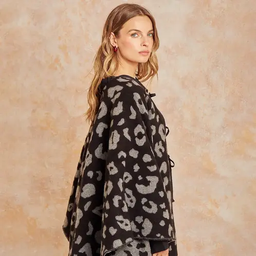 LOUNGE - Capa Animal Print