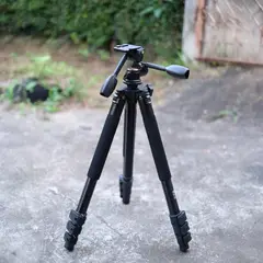 ANGELES DEL HOGAR - TRÍPODE PROFESIONAL PARA CELULAR Y CÁMARAS UNIVERSAL