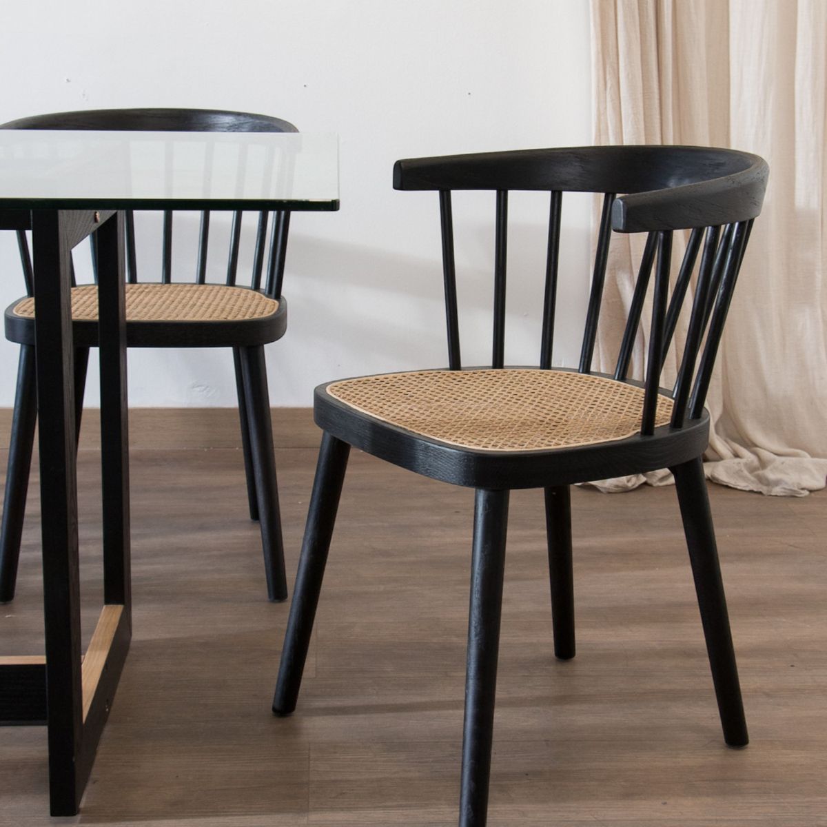 AMOBLE - Silla Orasti Negra Amoblé