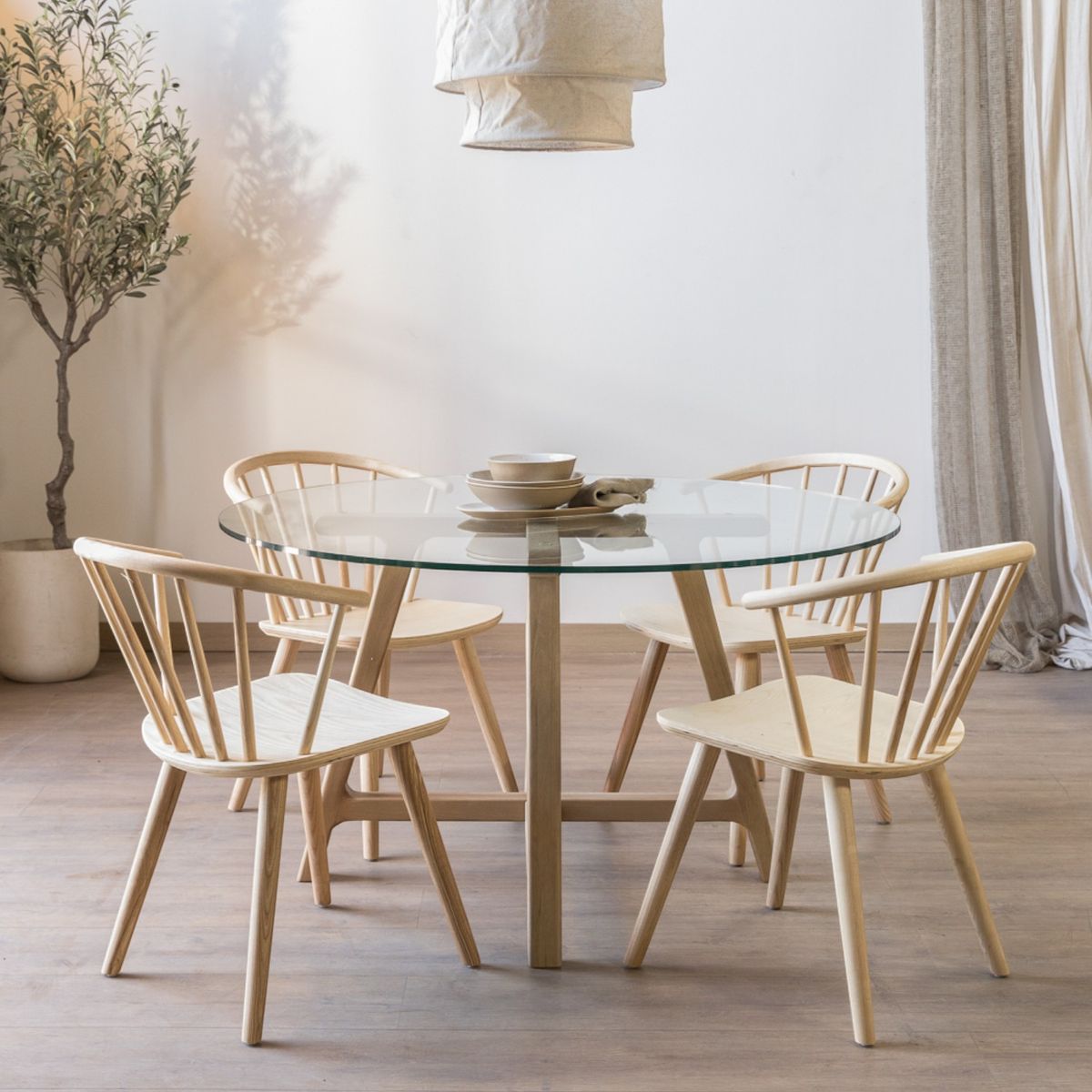 AMOBLE - Mesa De Comedor Fregata Amoblé.