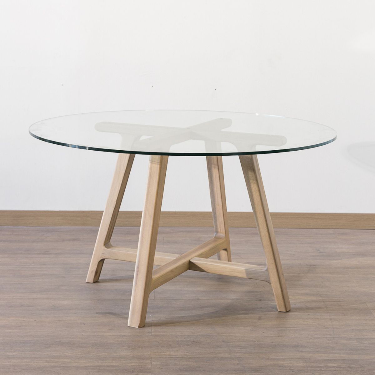 AMOBLE - Mesa De Comedor Fregata Amoblé.