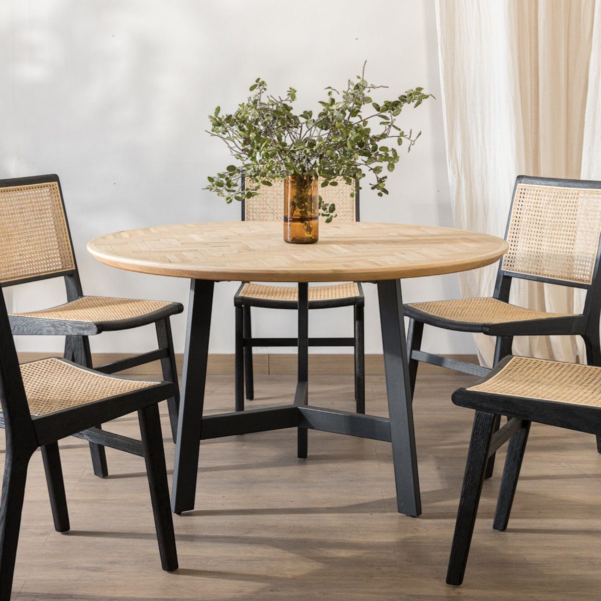 AMOBLE - Comedor San Francis Redondo Amoblé…