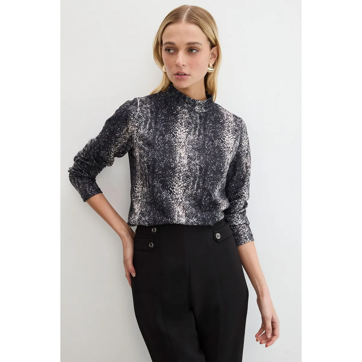 ASH - Polera Manga Larga Negro Mujer Ash