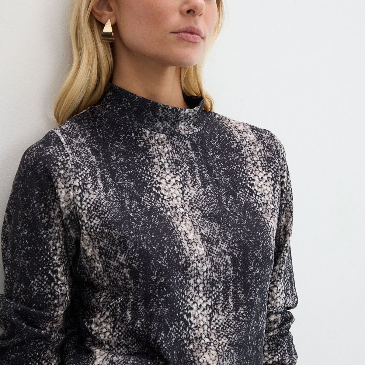 ASH - Polera Manga Larga Negro Mujer Ash