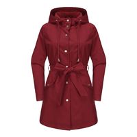 Chaqueta impermeable con capucha y cinturón-Rojo