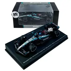 SPARK - Auto Formula 1 Mercedes W15 2024 Russell Caja Acrilica 1:64