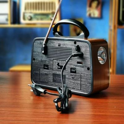 Imagen 2 del producto Radio Portátil Linterna Bluetooth Recargable Y A Pilas Retro Vintage Café