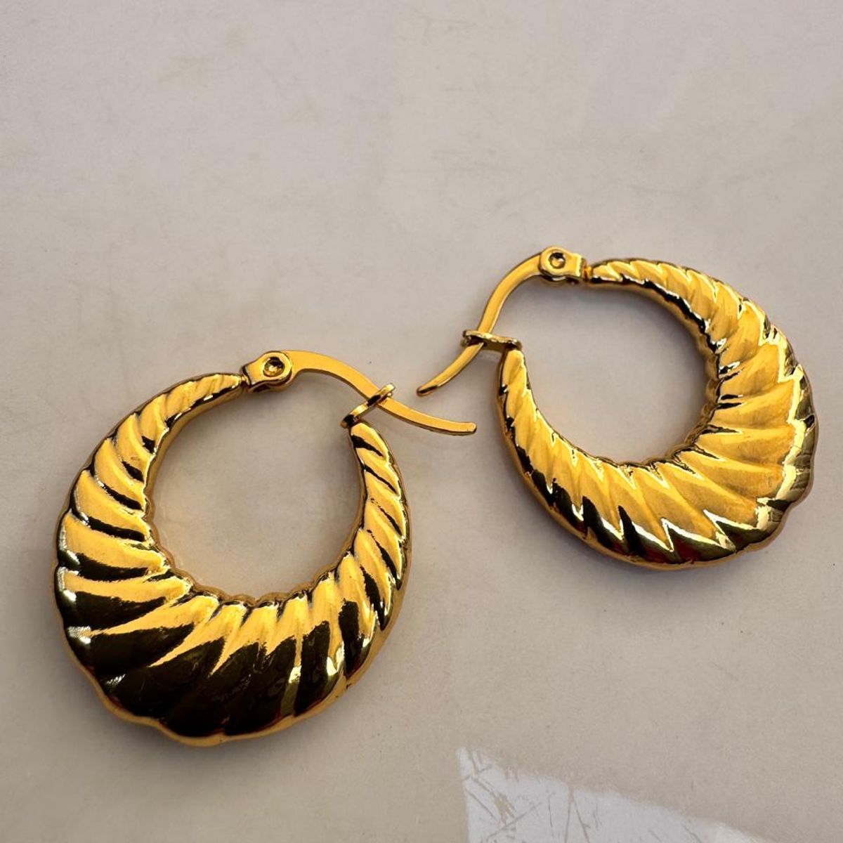 GENERICO - Aros Croiss  Elegantes Aros de Acero Inoxidable