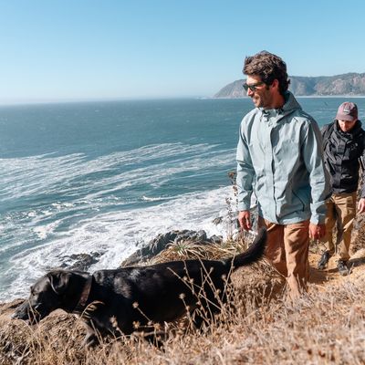 Imagen 2 del producto Chaqueta Cortavientos Impermeable Hombre Azul con Gorro