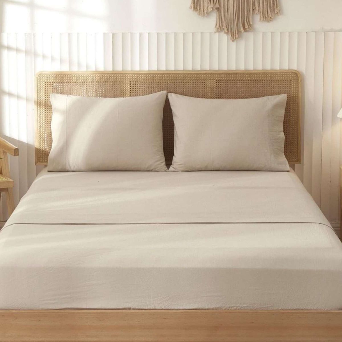 GENERICO - JUEGO DE SABANAS DE 200 HILOS  PLAZA Y MEDIA BEIGE