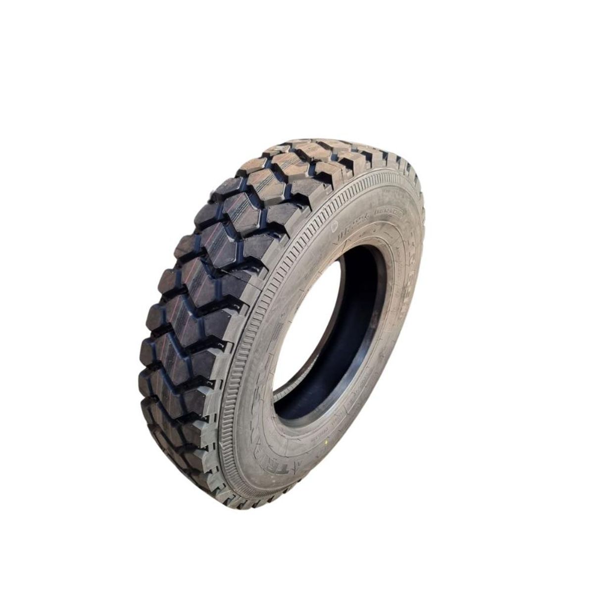 TRIANGLE - NEUMATICO 11 R225 TRIANGLE TR-691E 16PR TBR FAENA