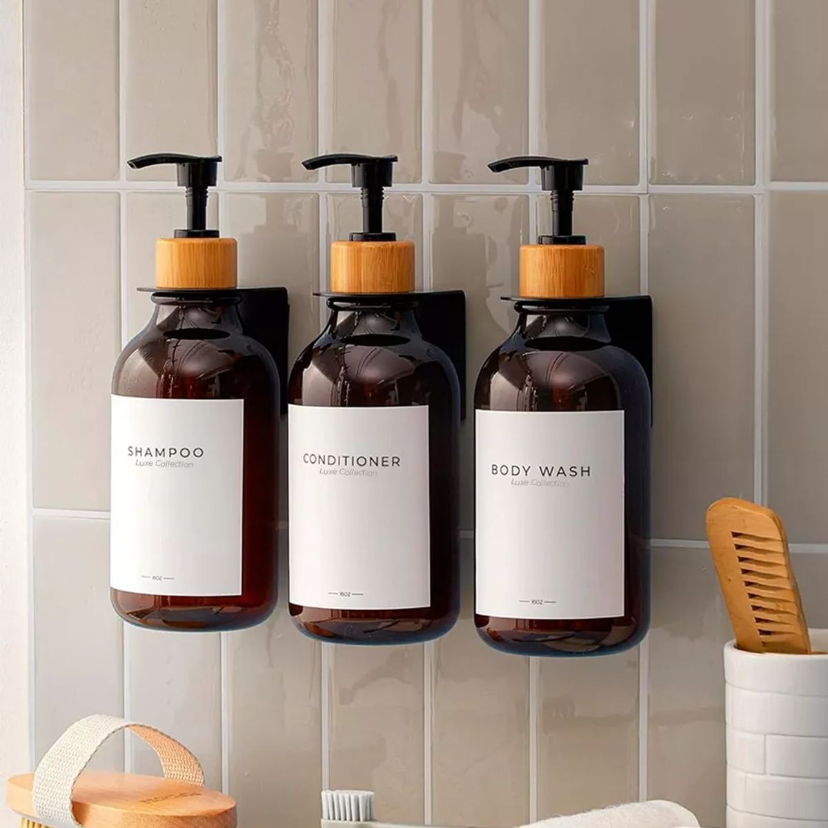 MOBOI - Dispensador Triple De Bambu Jabon Shampoo Acondicionador Marron