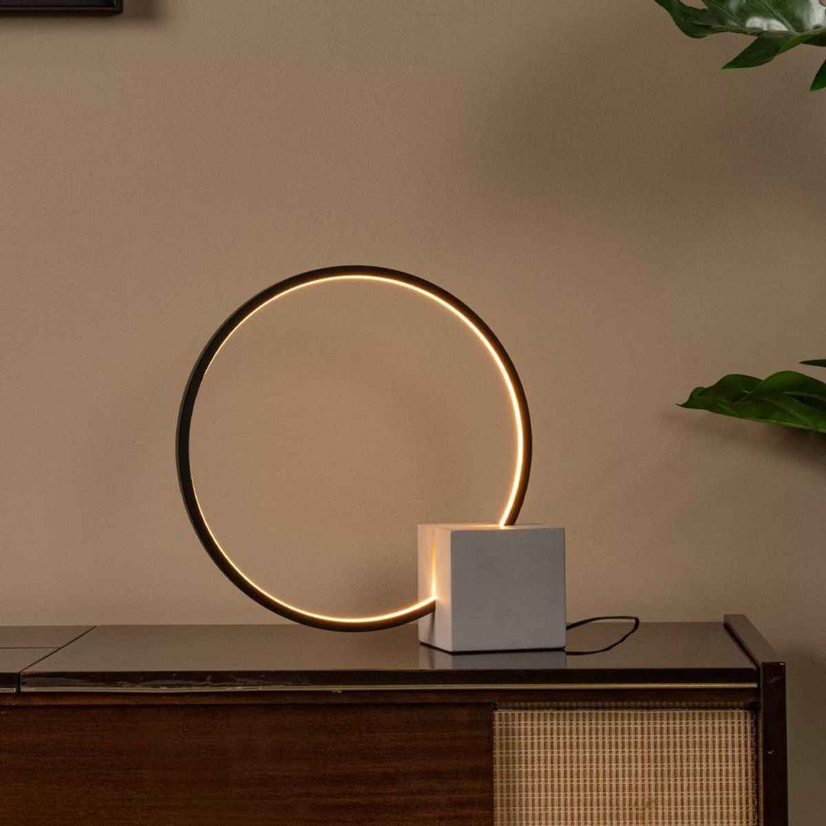 BOSCO - LAMPARA DE MESA CIRKELIS NEGRO Ø32-LED DIMEABLE