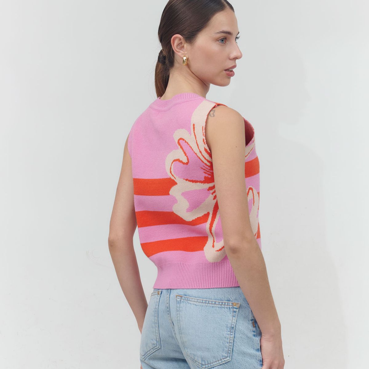 GUINDA - Sweater sin mangas estampado Kira Guinda