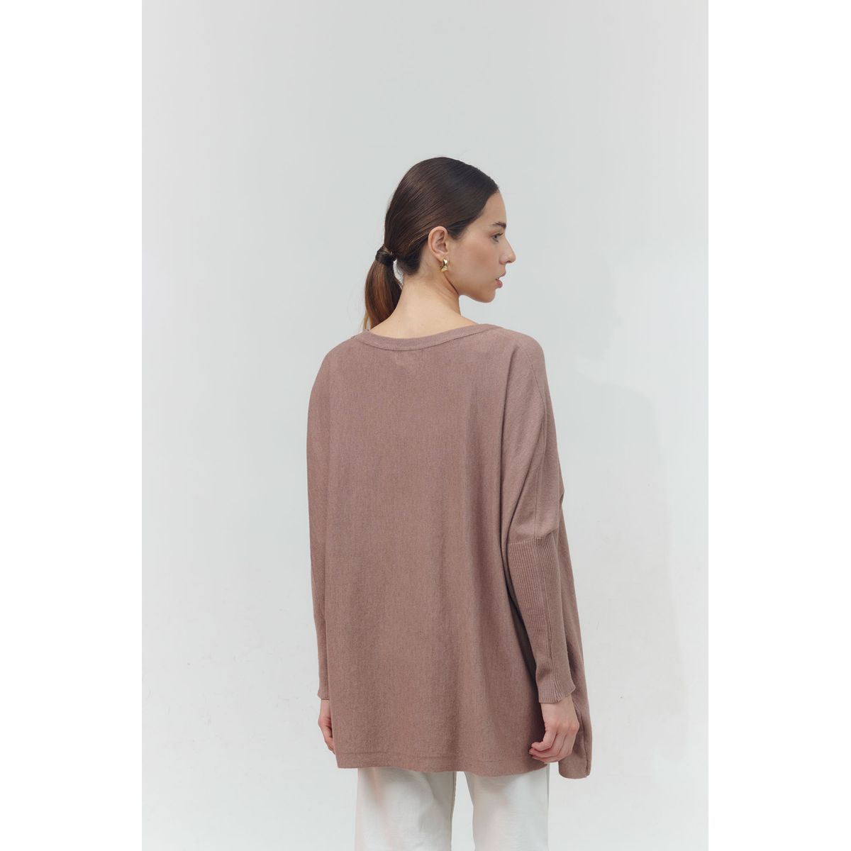 GUINDA - Sweater cuello redondo relajado Ziya Guinda