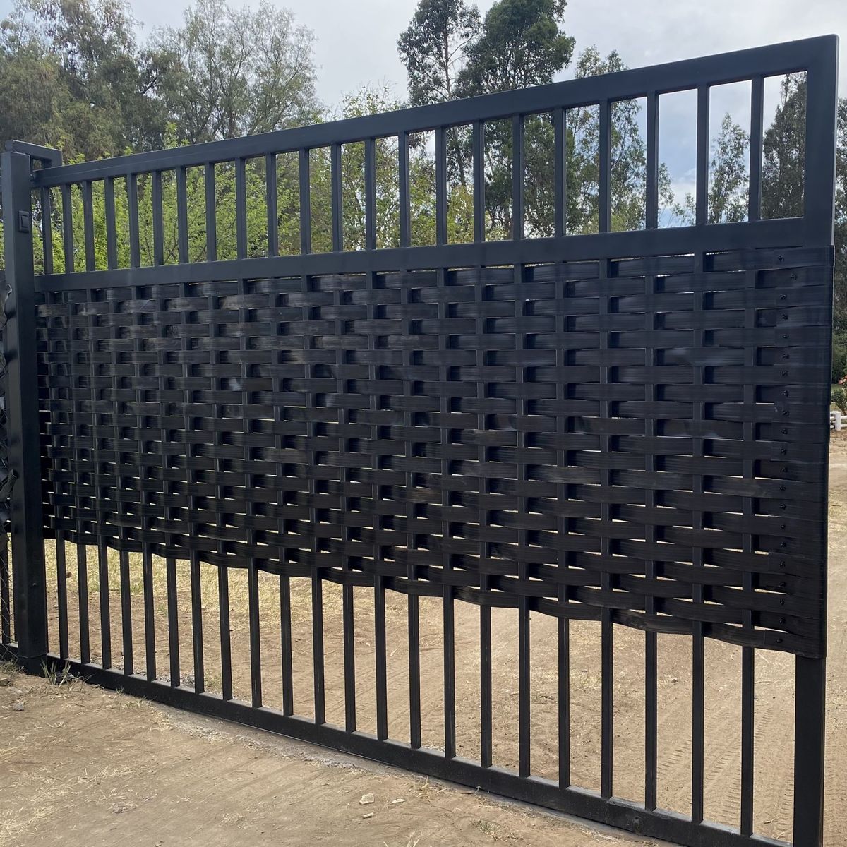 VALSTORE DECO Y DESIGN - Pack Cinta Valstore Poliprop Cubre Cerco Negro 12m2 ancho 50mm Incluye Broches