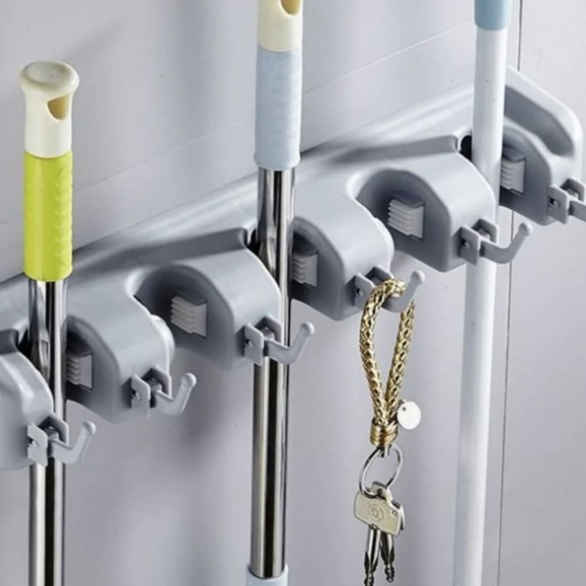 MOVI - Organizador y perchero de Escobas y Artículos de Aseo