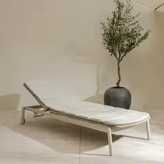 FORASTERO - Reposera Conde Blanco