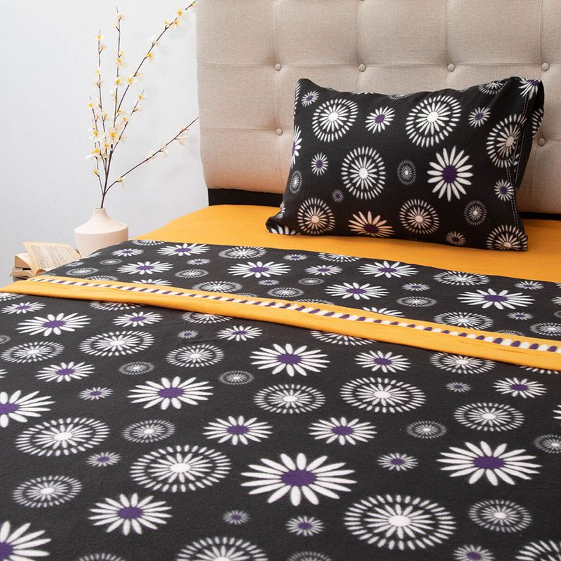 DORAL - Juego de sábanas polar estampadas 1,5 plaza flor negro