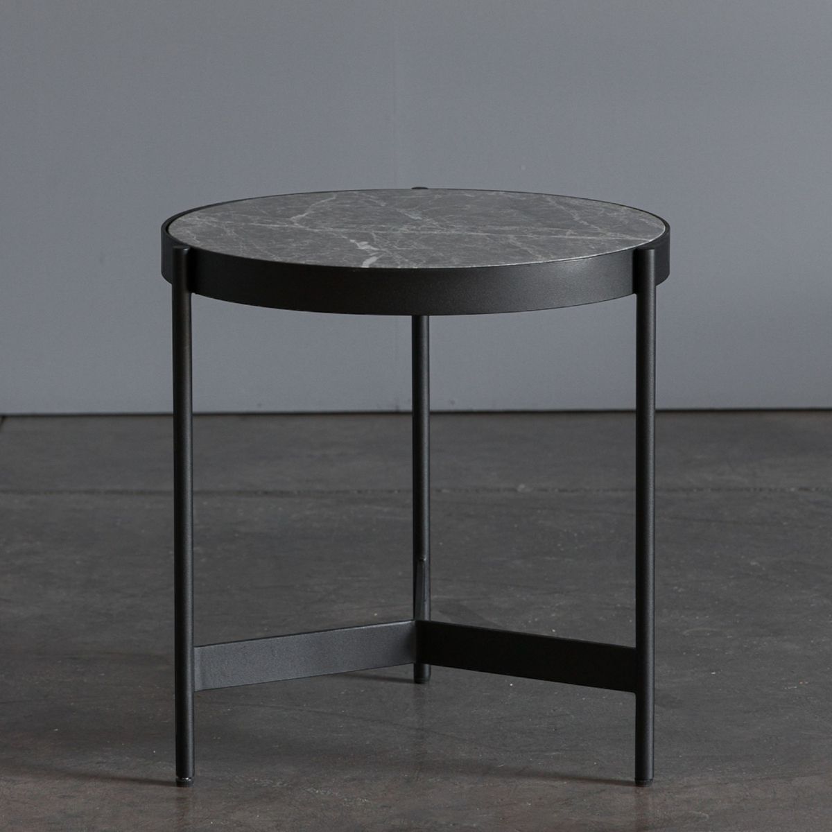 FORASTERO - Mesa Lateral Bianca Marmol Gris  Forastero