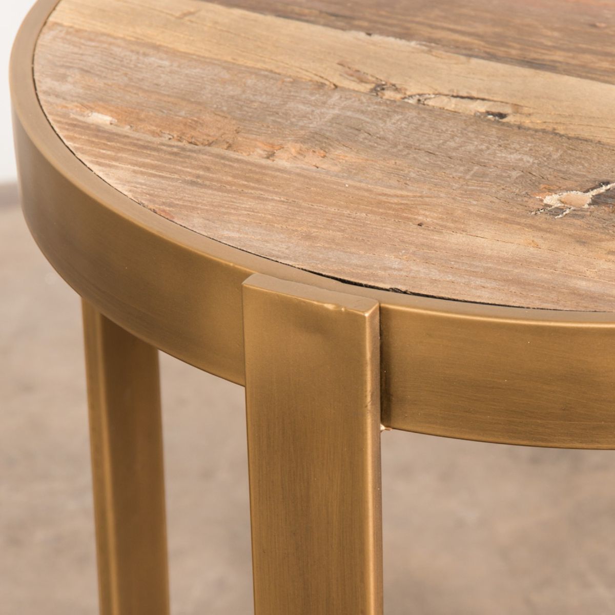 FORASTERO - Mesa Lateral Bucarest Forastero