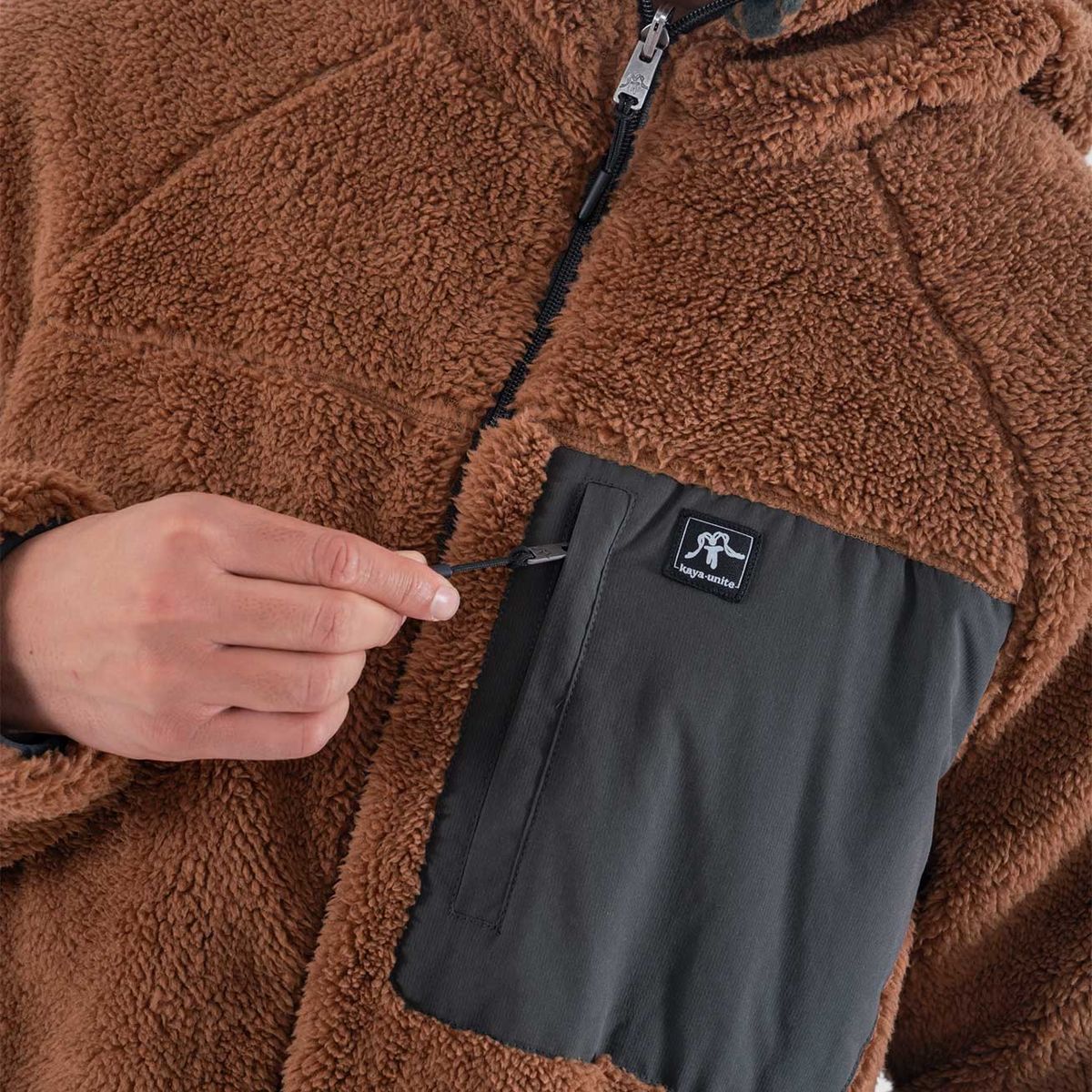 KAYA UNITE - Polerón Chiporro Hombre Shaggy Grizzly Reversible Camel