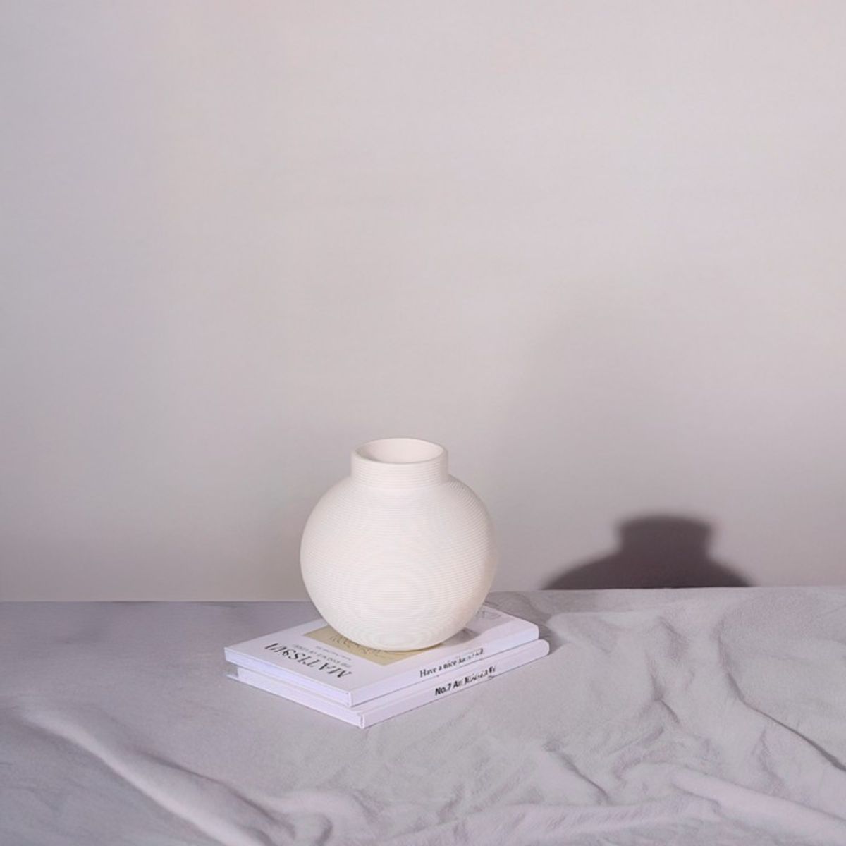 RE DECORA - Florero de Cerámica Blanco Redondo Pequeño