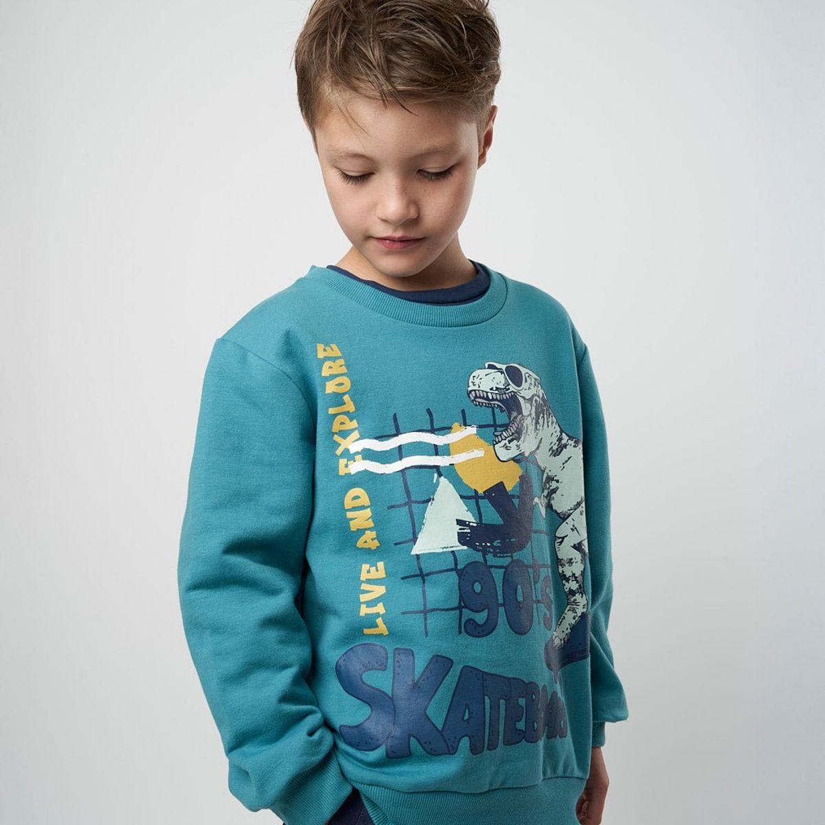 4KIDS - Polerón niño con dinosaurios petróleo 4 Kids