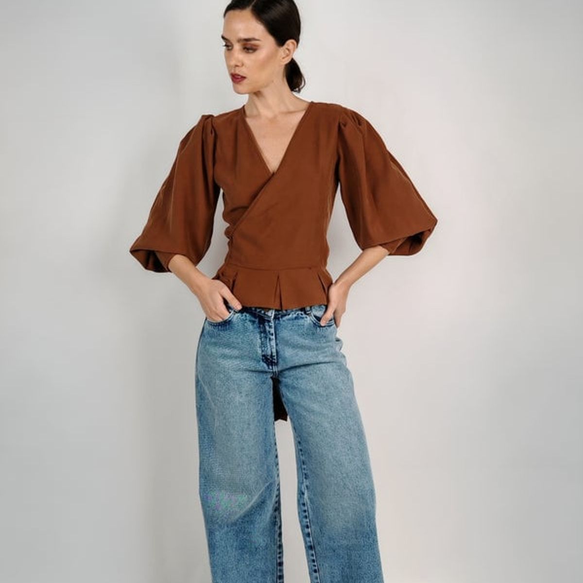 LA MURA - Blusa Carolina Cupro Chocolate