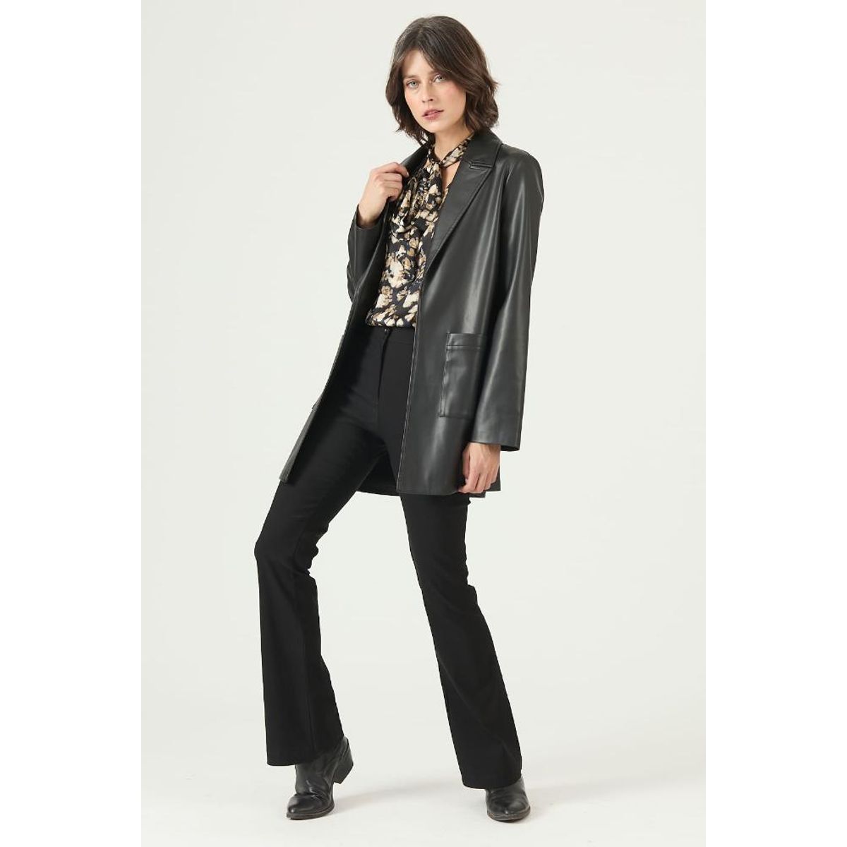 PRIVILEGE - Tapado negro PRIVILEGE 2605