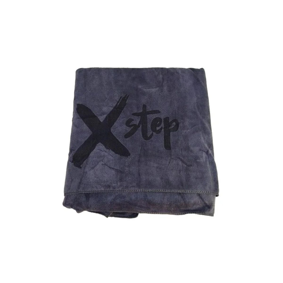 GENERICO - TOALLA MICROFIBRA X-STEP SECADO RAPIDO + FUNDA / 70 X 140 CM