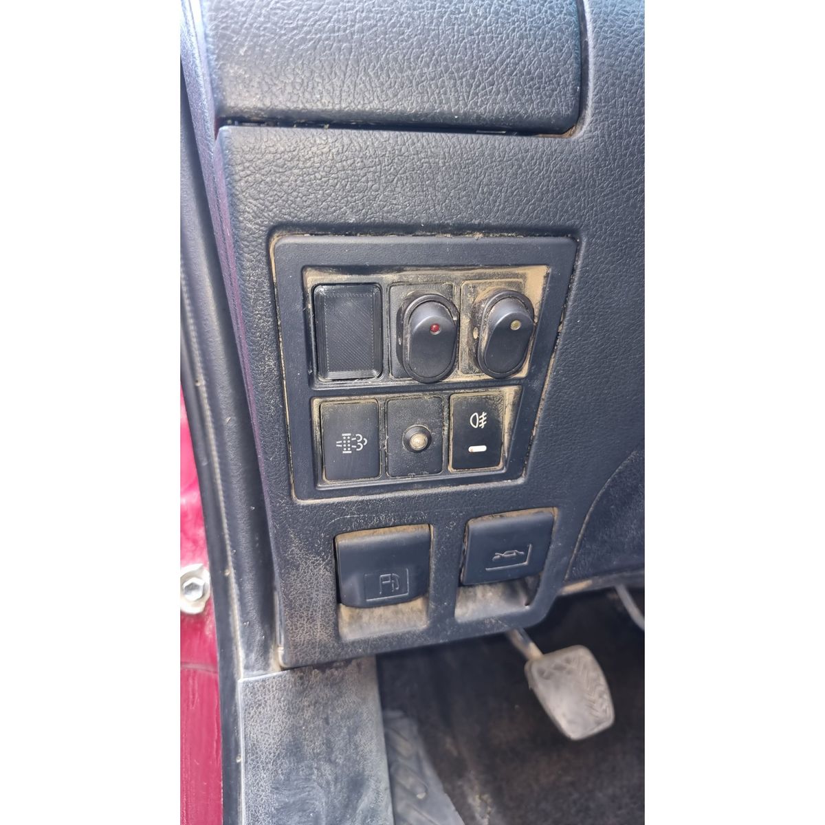 GENERICO - Tapa botones luces tablero Toyota Hilux