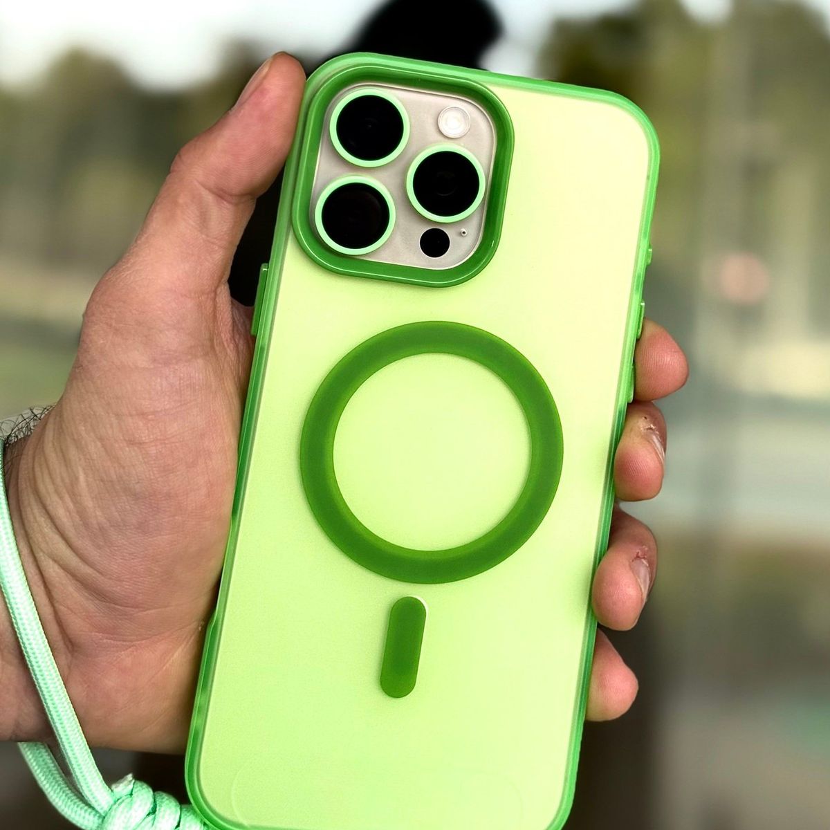 GENERICO - Carcasa Space Compact para iPhone 15 Pro color Green Apple