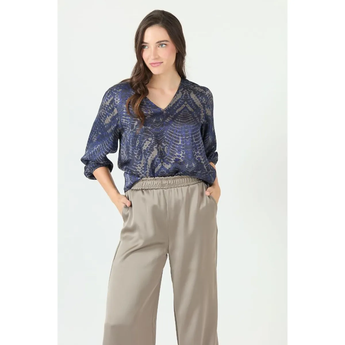 PRIVILEGE - Blusa gris estampada 2379