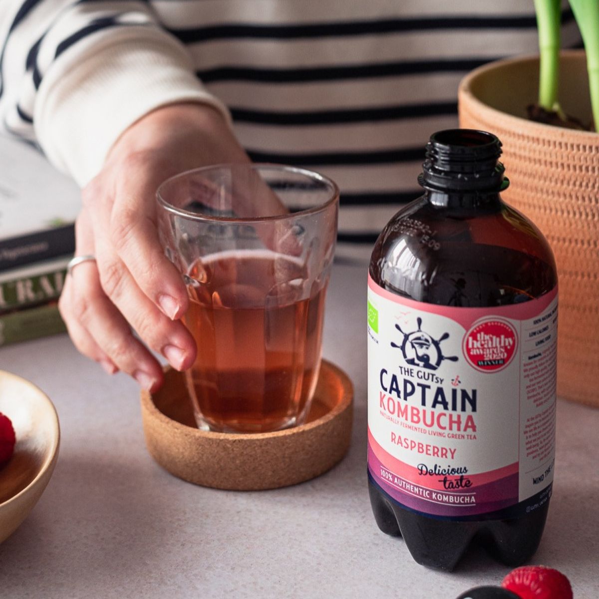 THE GUTSY CAPTAIN - Kombucha Frambuesa Gutsy Captain - 400 ml 