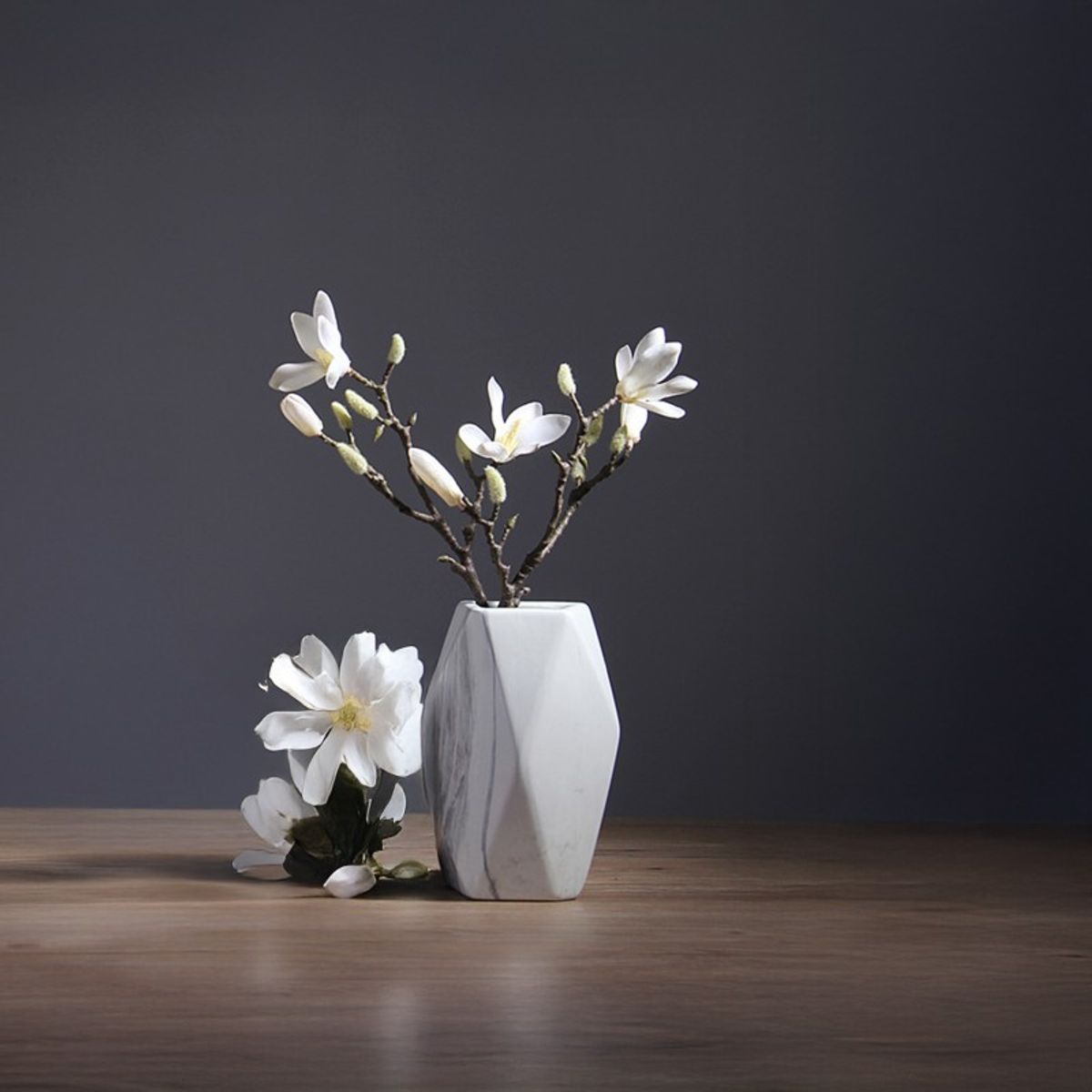 RE DECORA - Jarrón Decorativo Geométrico Mediano