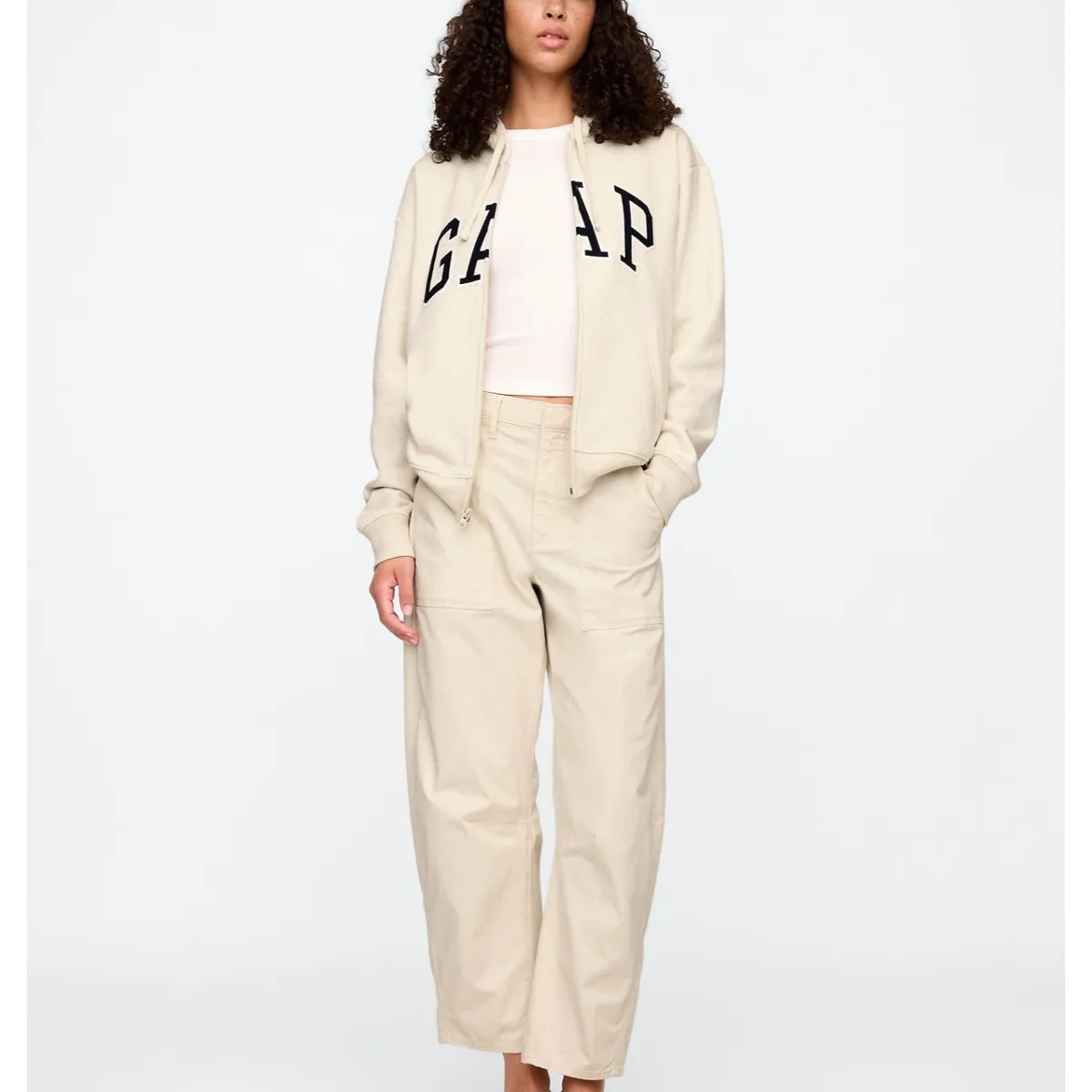GAP - Polerón Mujer Logo Con Cierre Beige GAP