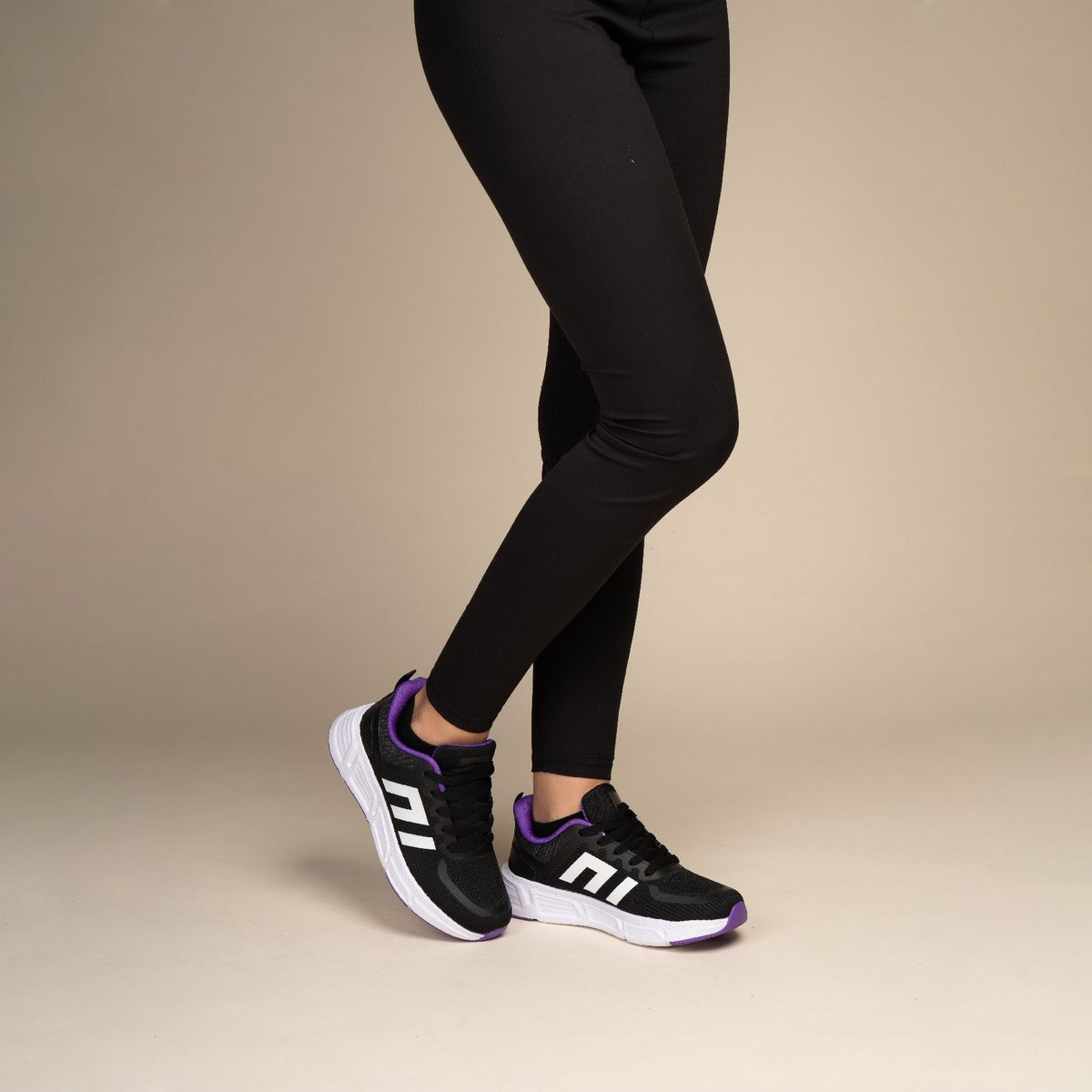 CHINITOWN - Zapatilla Deportiva Mujer Negro Blake Chinitown