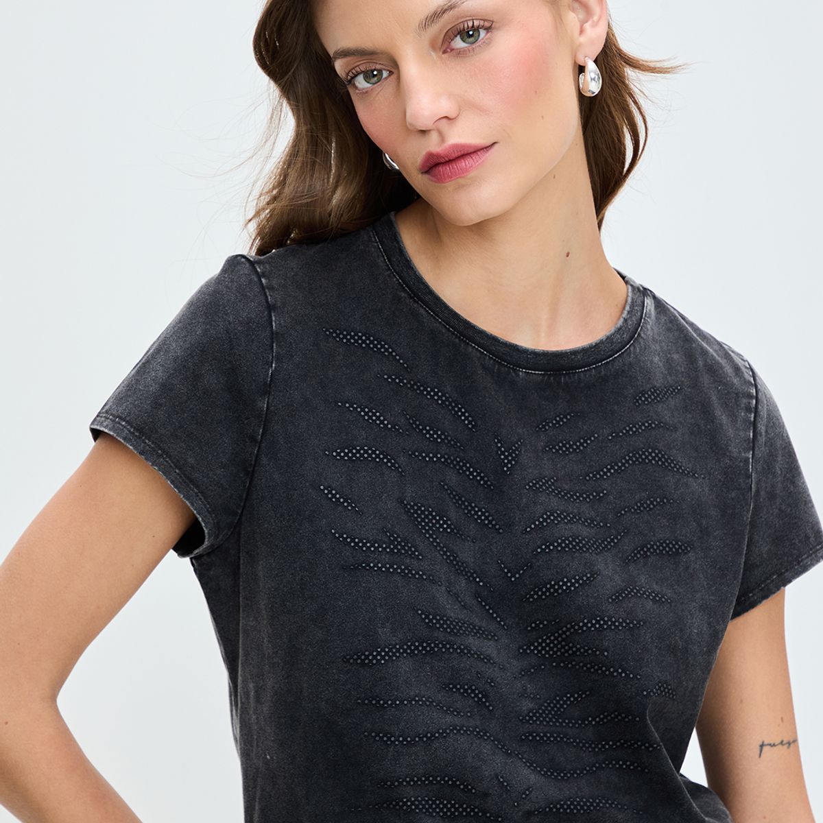 IO - Polera Manga Corta Negro Mujer Io