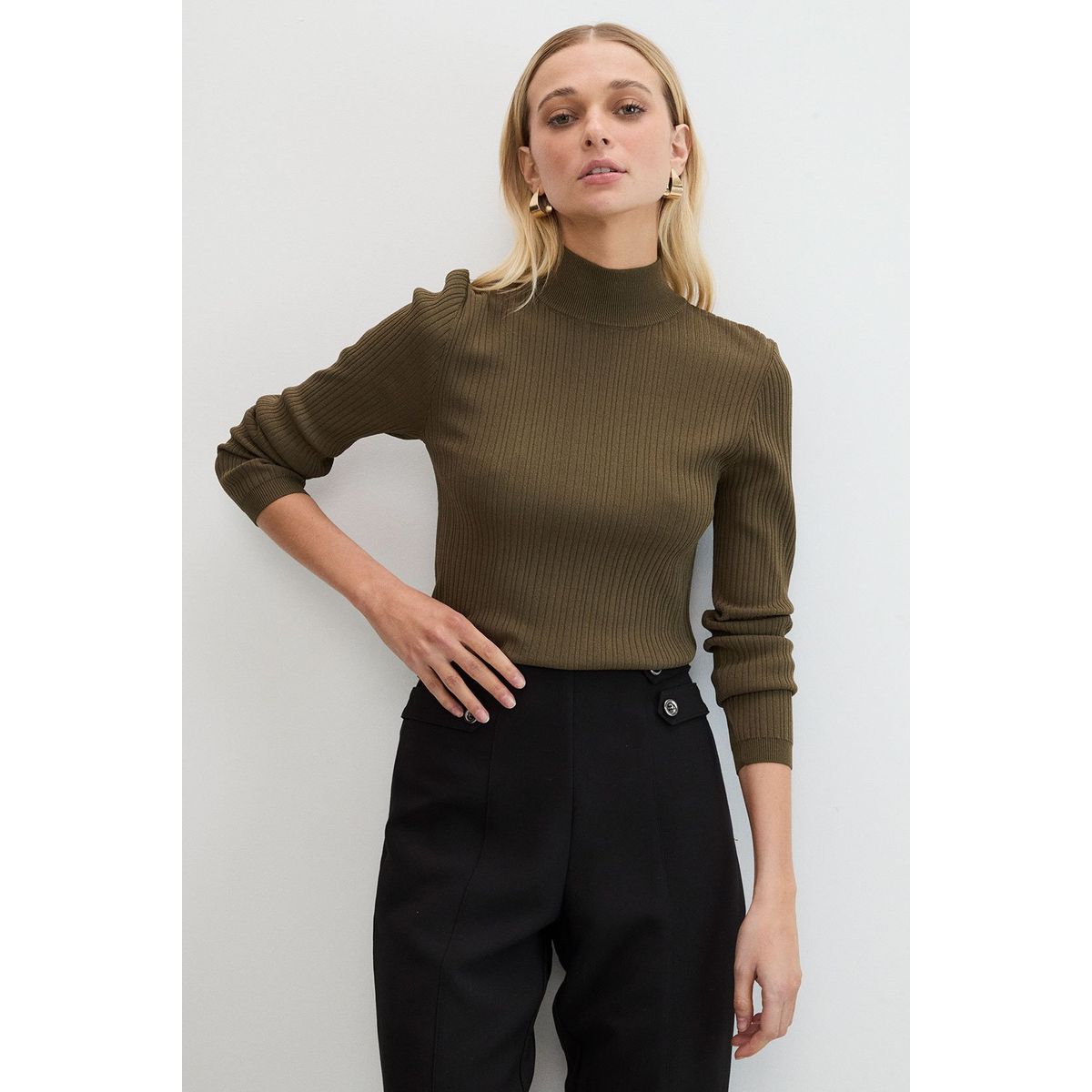 ASH - Polera Manga Larga Verde Musgo Mujer Ash