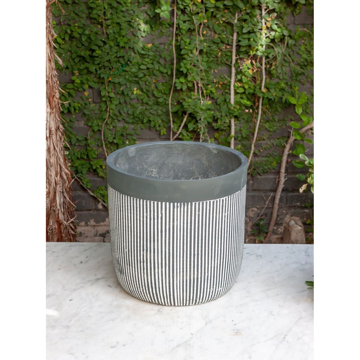 PLANT ME - Cairo 46 Fibra de Cemento