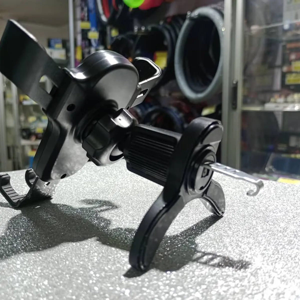 GENERICO - Soporte teléfono smartphones para autos con clip anticaidas