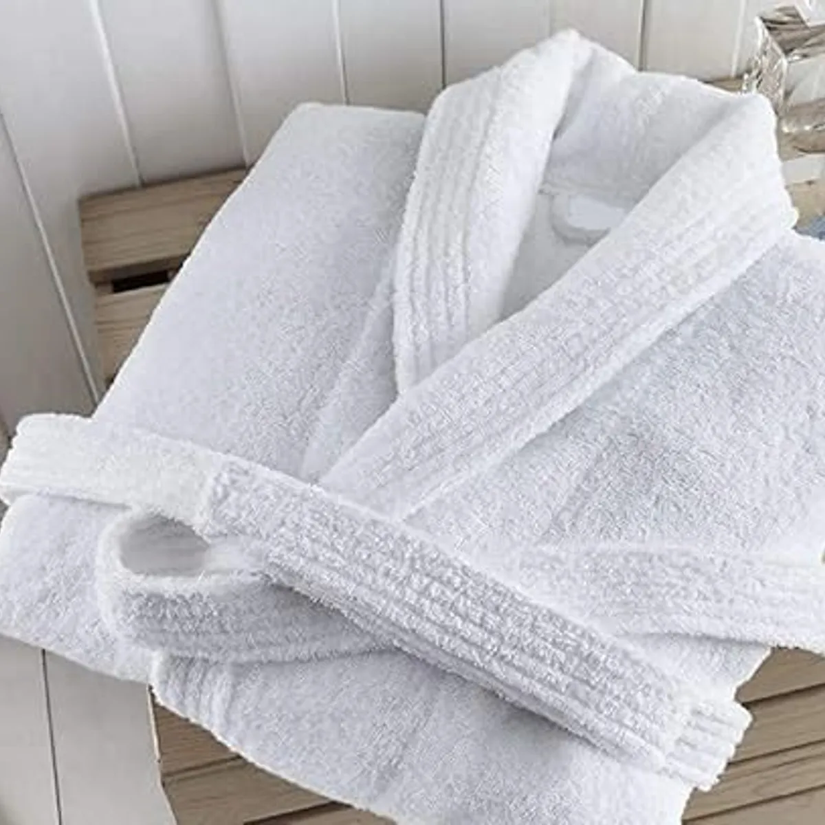 SPA ESSENTIALS - BATA BAÑO BLANCA SPA DUCHA SAUNA  ALGODON PREMIUM 1050G