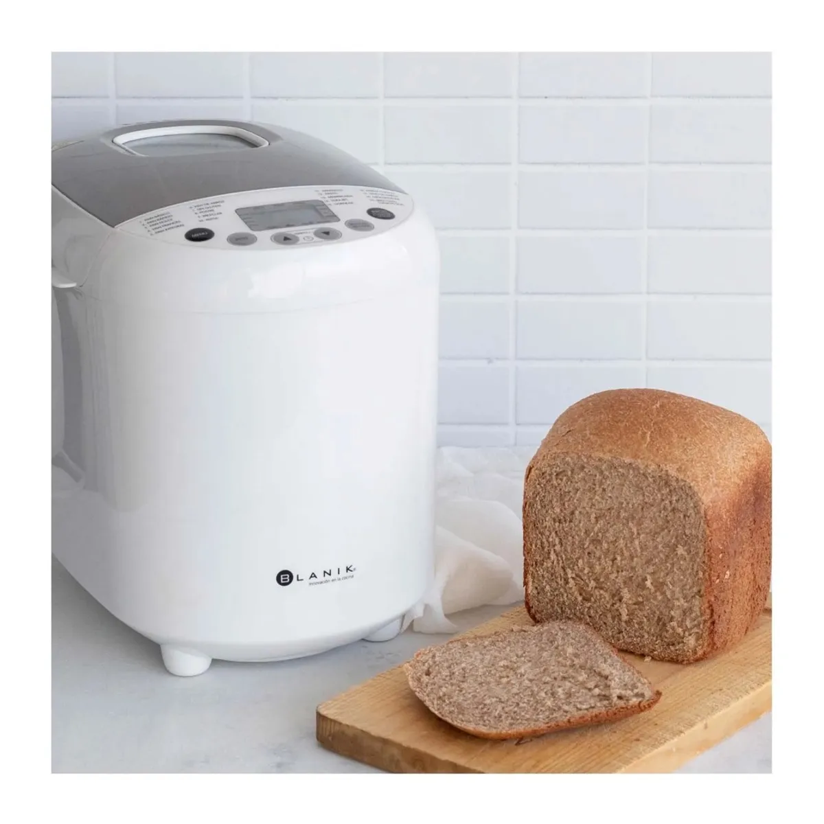 BLANIK - Maquina Para Hacer Pan Pro Blanik Bbm065 500w